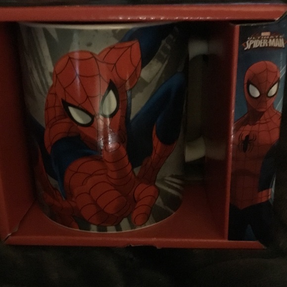 ZAK! Designs MARVEL ULTIMATE SPIDER-MAN 11oz PORCELAIN MUG TREASURECRAFTCERAMIC - Picture 1 of 4